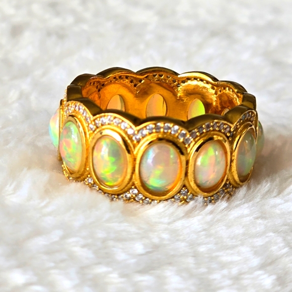 Size 10 gold and opal ring by Hespera - Picture 1 of 2